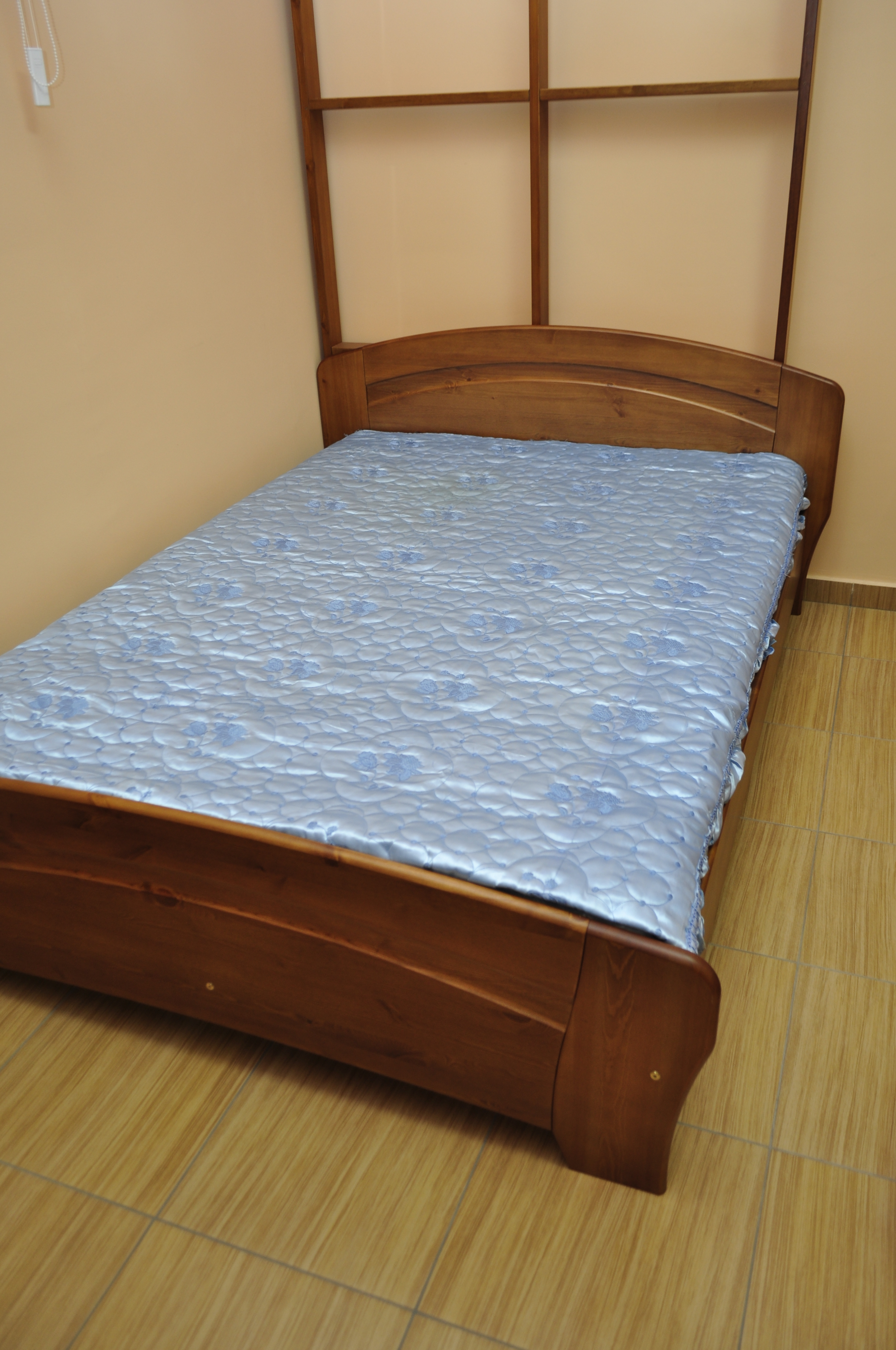 Кровать 1.5